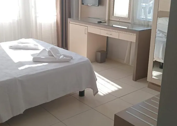 Otel Gold Monami *